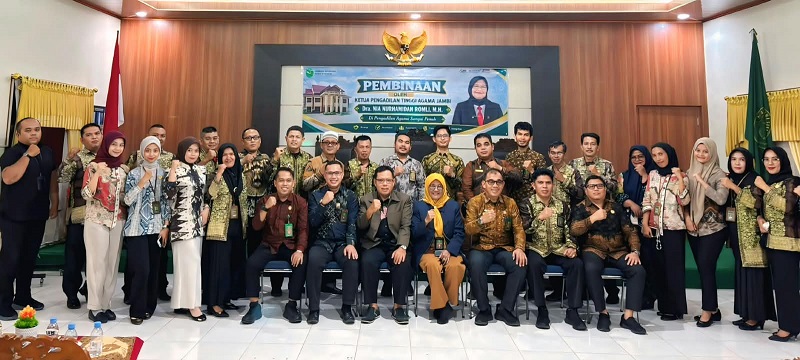 KPTA Jambi Berikan Pembinaan kepada Seluruh Aparatur Pengadilan Agama Sungai Penuh